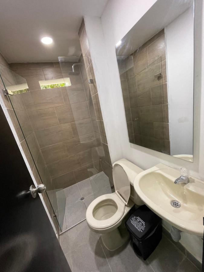 Hotel De Leon Estadio Medellin Ngoại thất bức ảnh