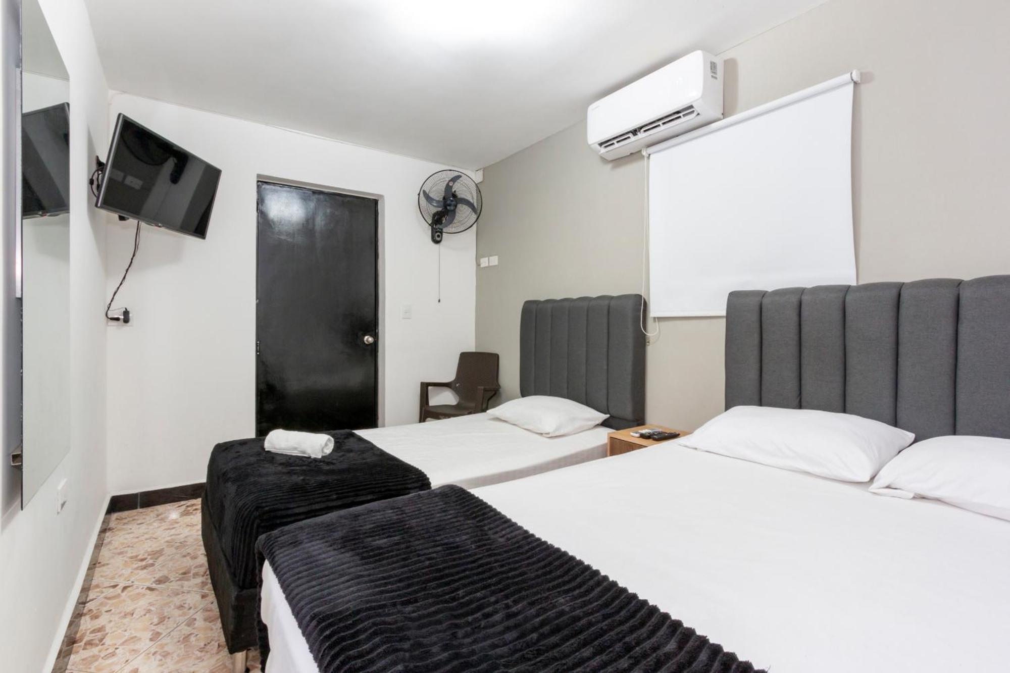 Hotel De Leon Estadio Medellin Ngoại thất bức ảnh