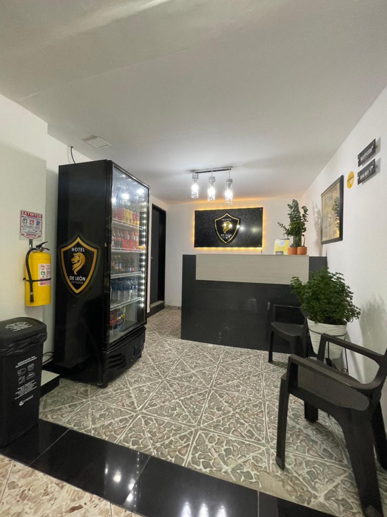 Hotel De Leon Estadio Medellin Ngoại thất bức ảnh